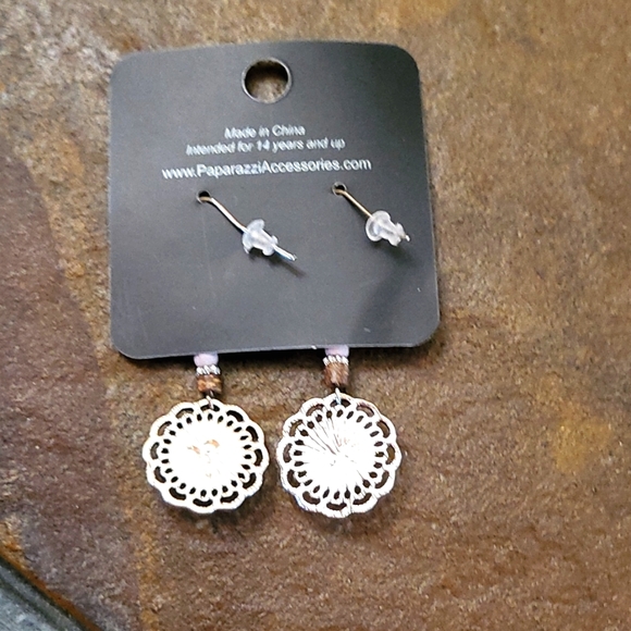 Earrings - Picture 2 of 3